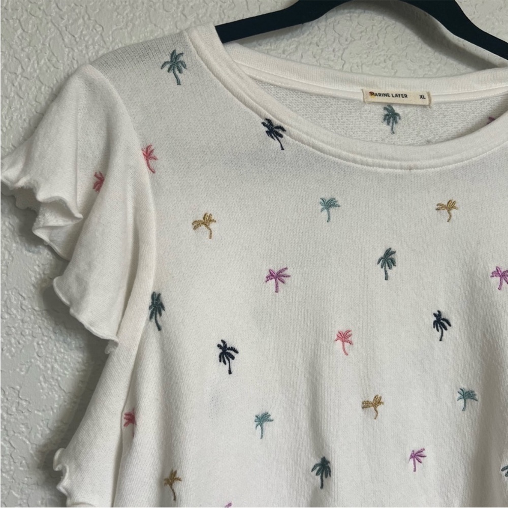 Marine Layer Caroline Embroidered
Cap Sleeve Sweatshirt - Picture 5 of 12